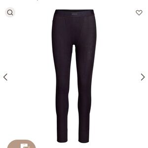 COTTON RIB
LEGGING/
Soot